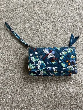 Vera Bradley Navy Teal Floral Quilted Wristlet